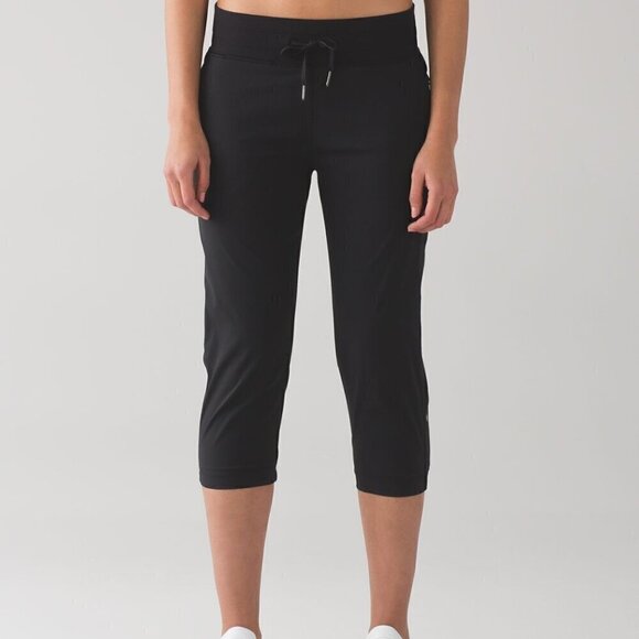 Lululemon Dance Studio Crop II (Unlined 20") - 6 Black - Picture 1 of 7